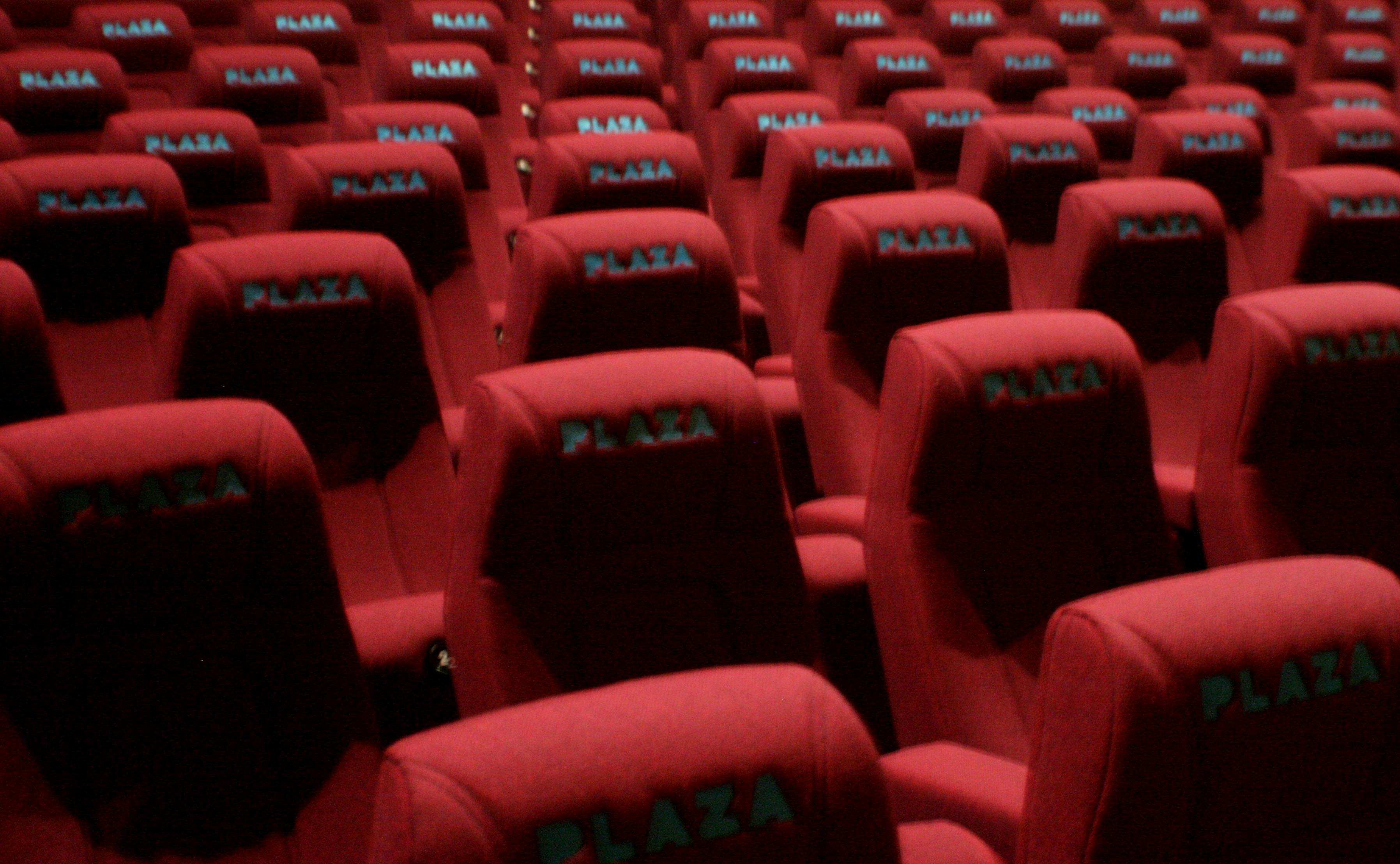 Cmx Plaza Cinema Cafe 12 - zucmtr2